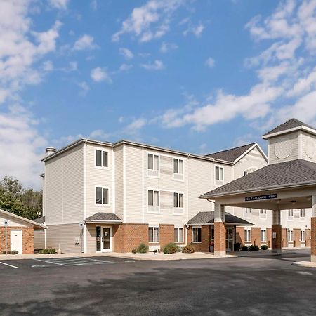 Best Western Beacon Inn Grand Haven Bagian luar foto