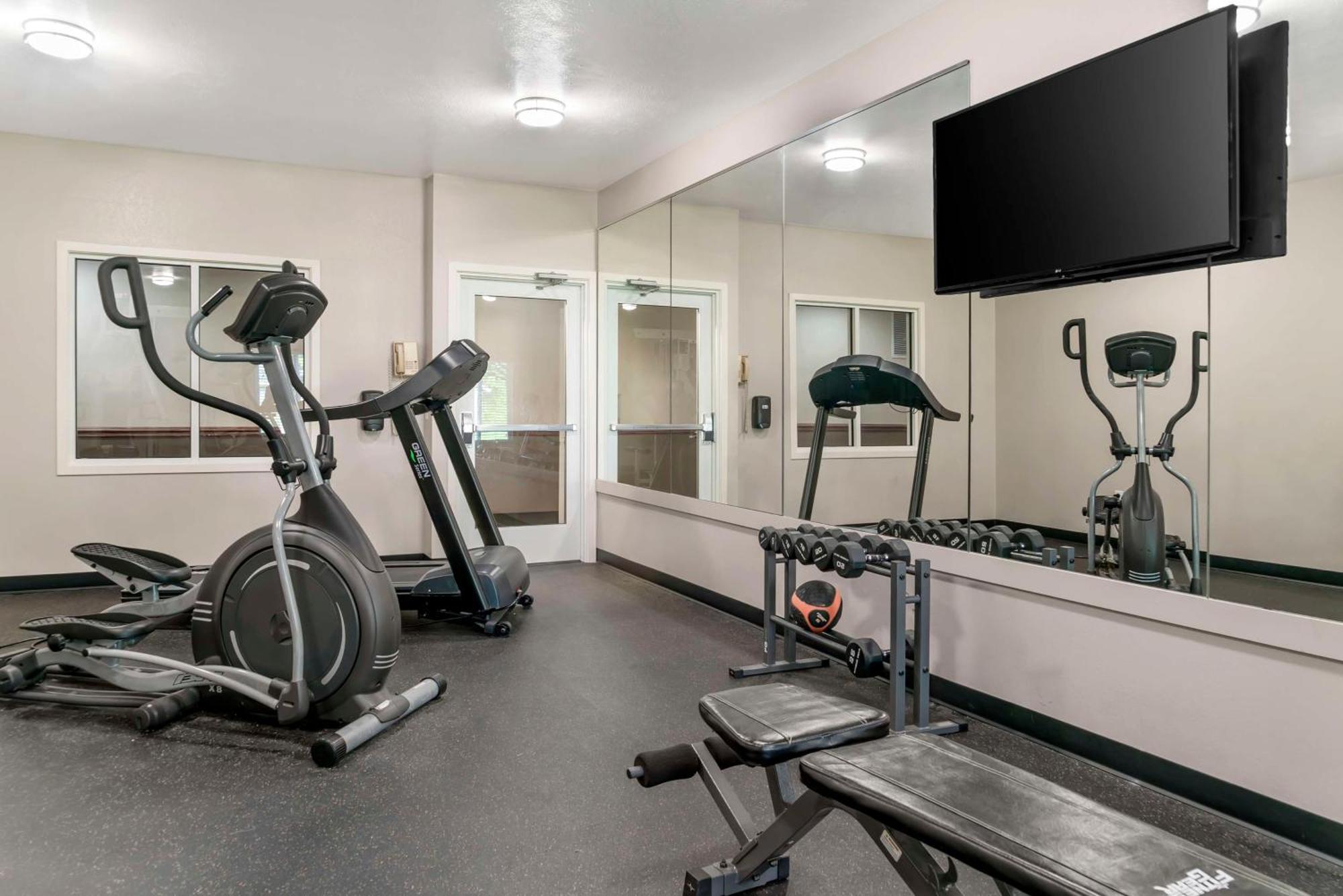 Best Western Beacon Inn Grand Haven Bagian luar foto
